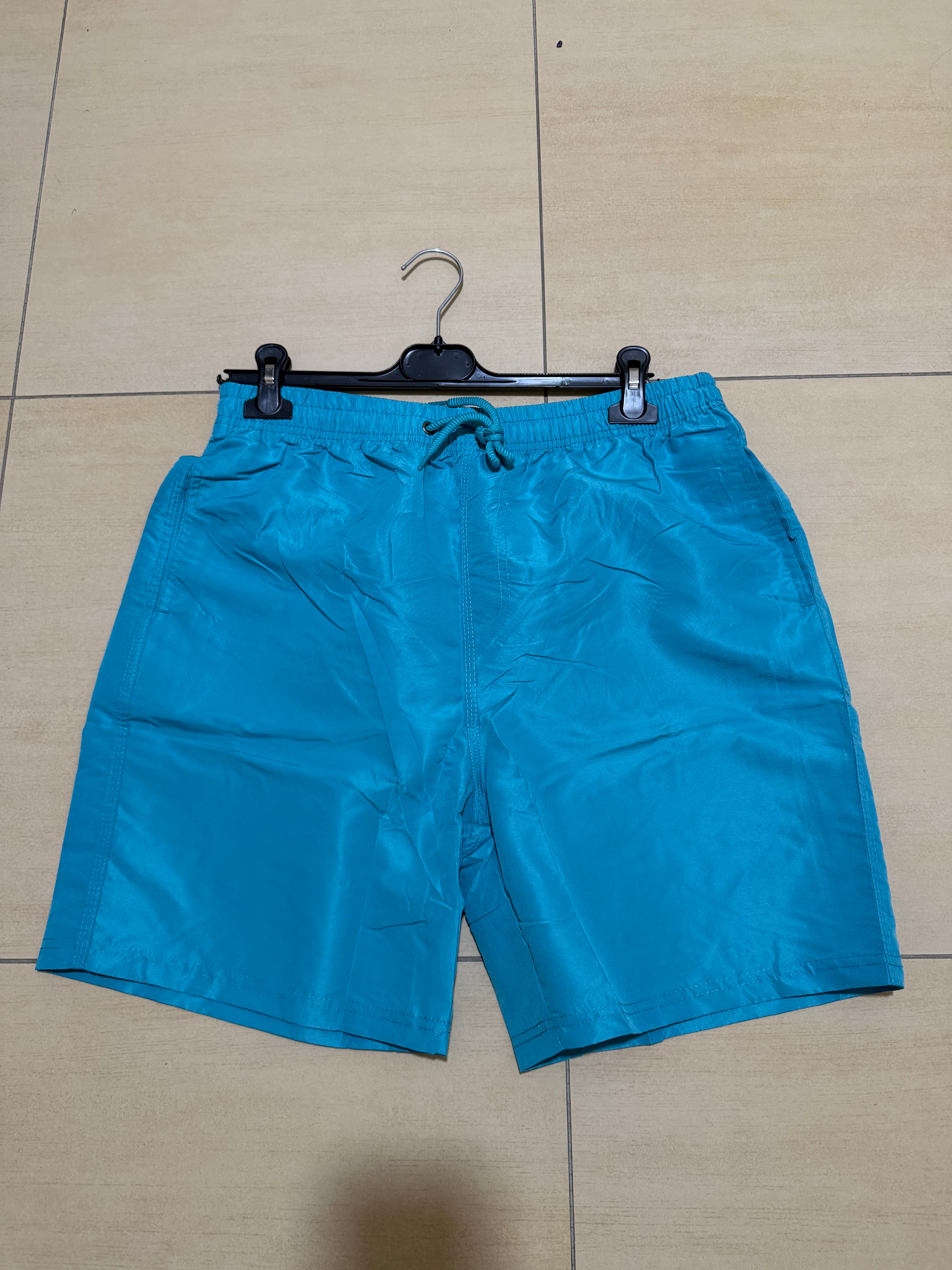 costume blu acqua