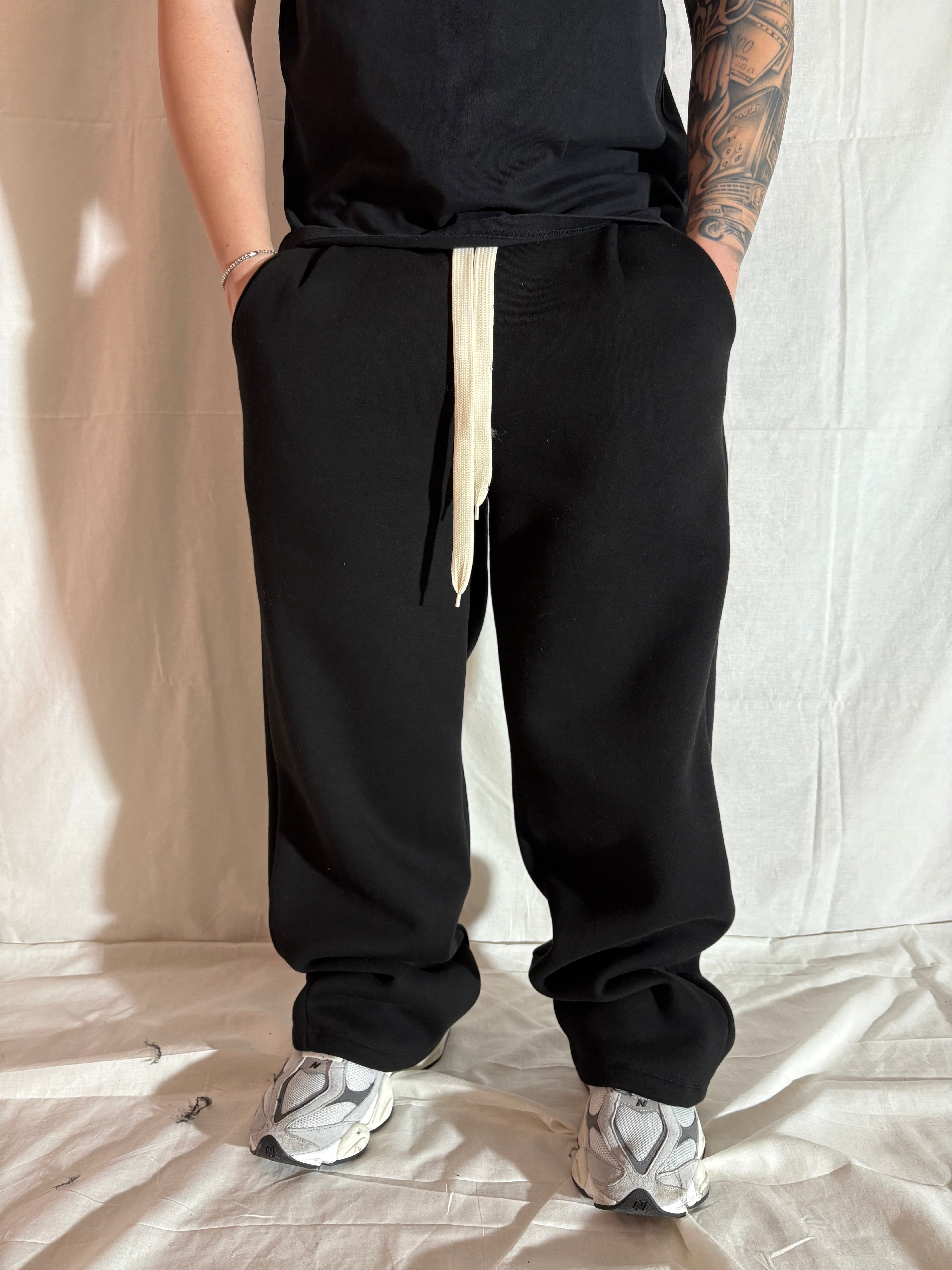 pantatuta baggy black