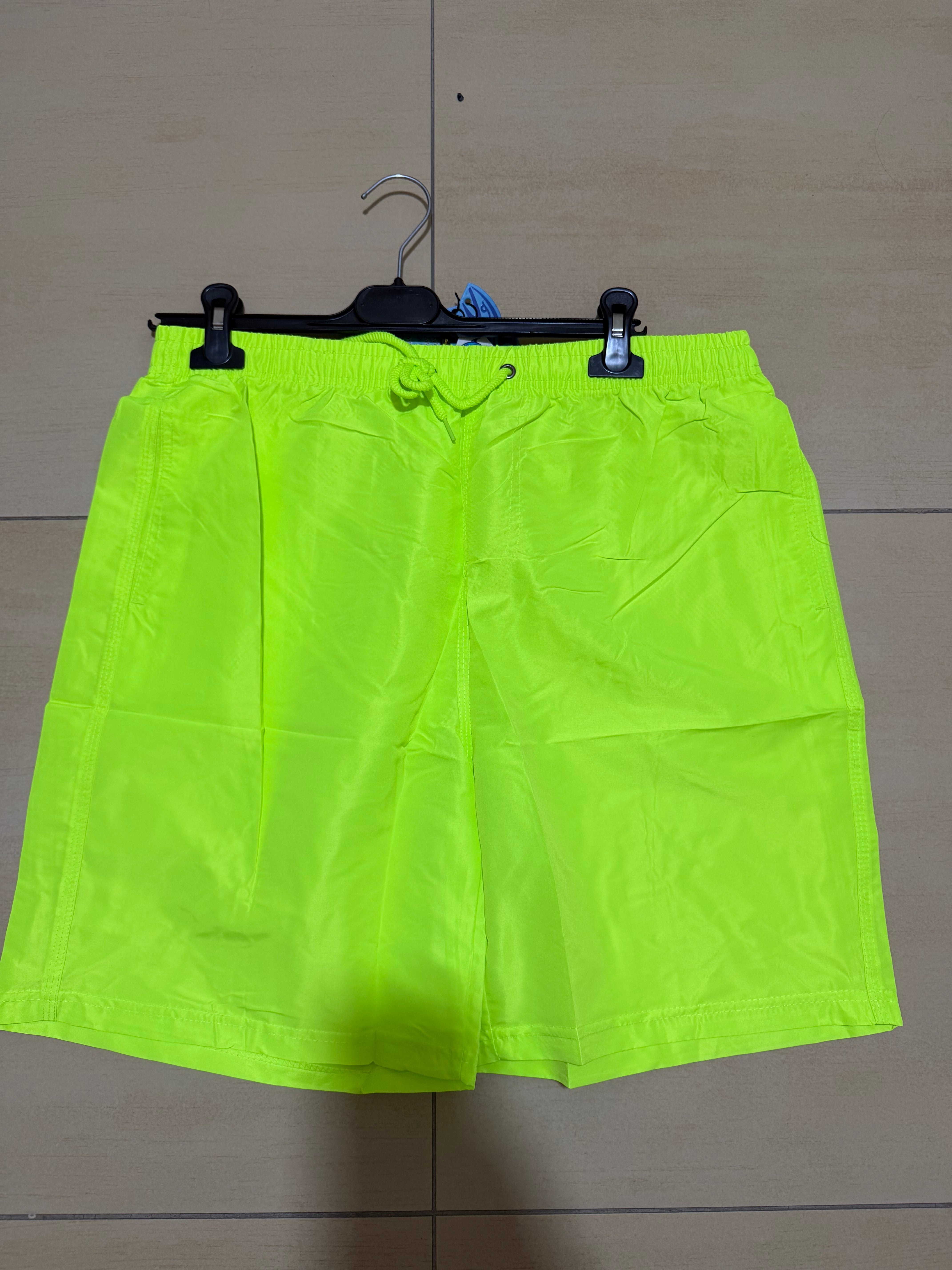 costume verde fluo