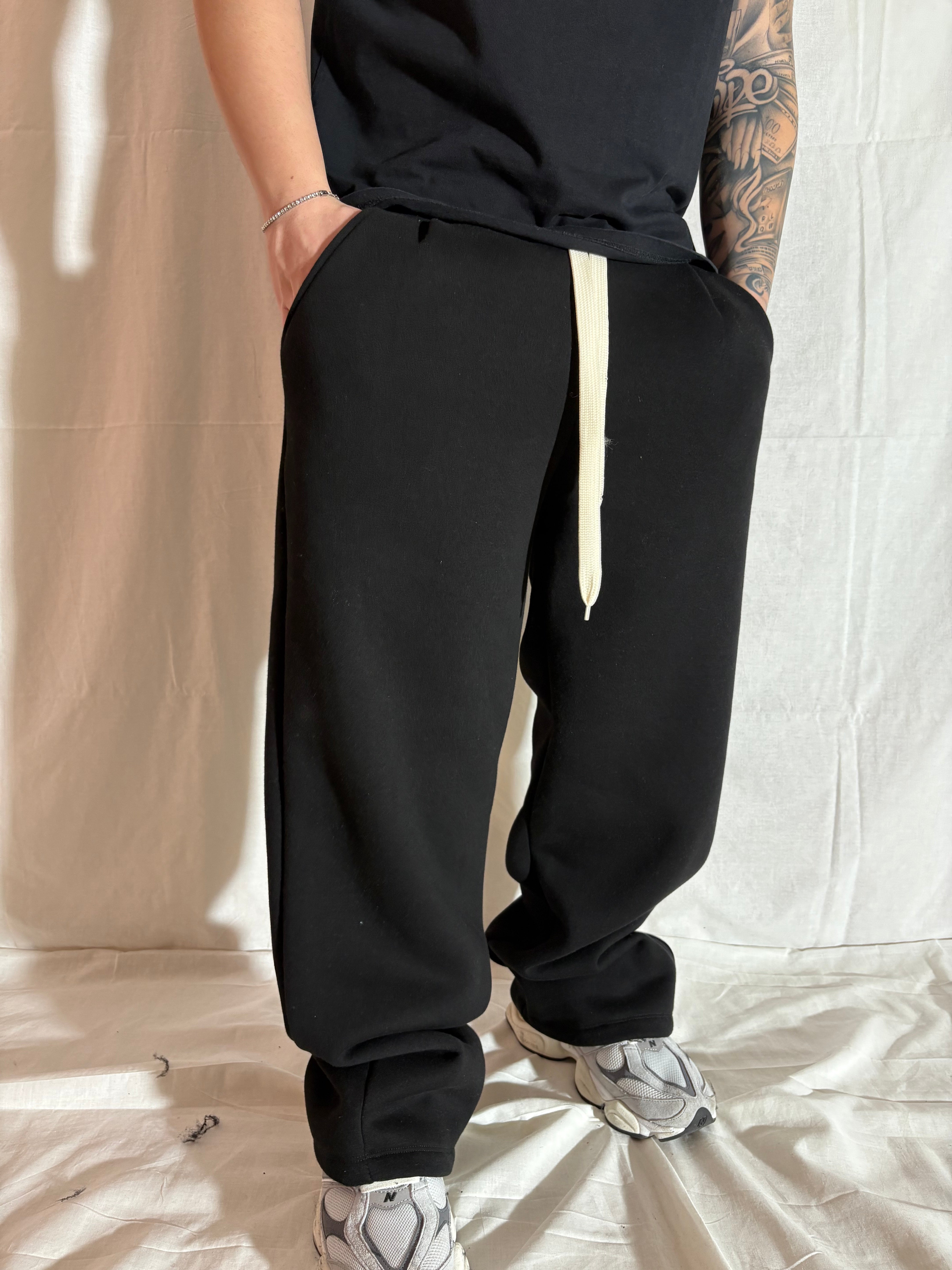 pantatuta baggy black