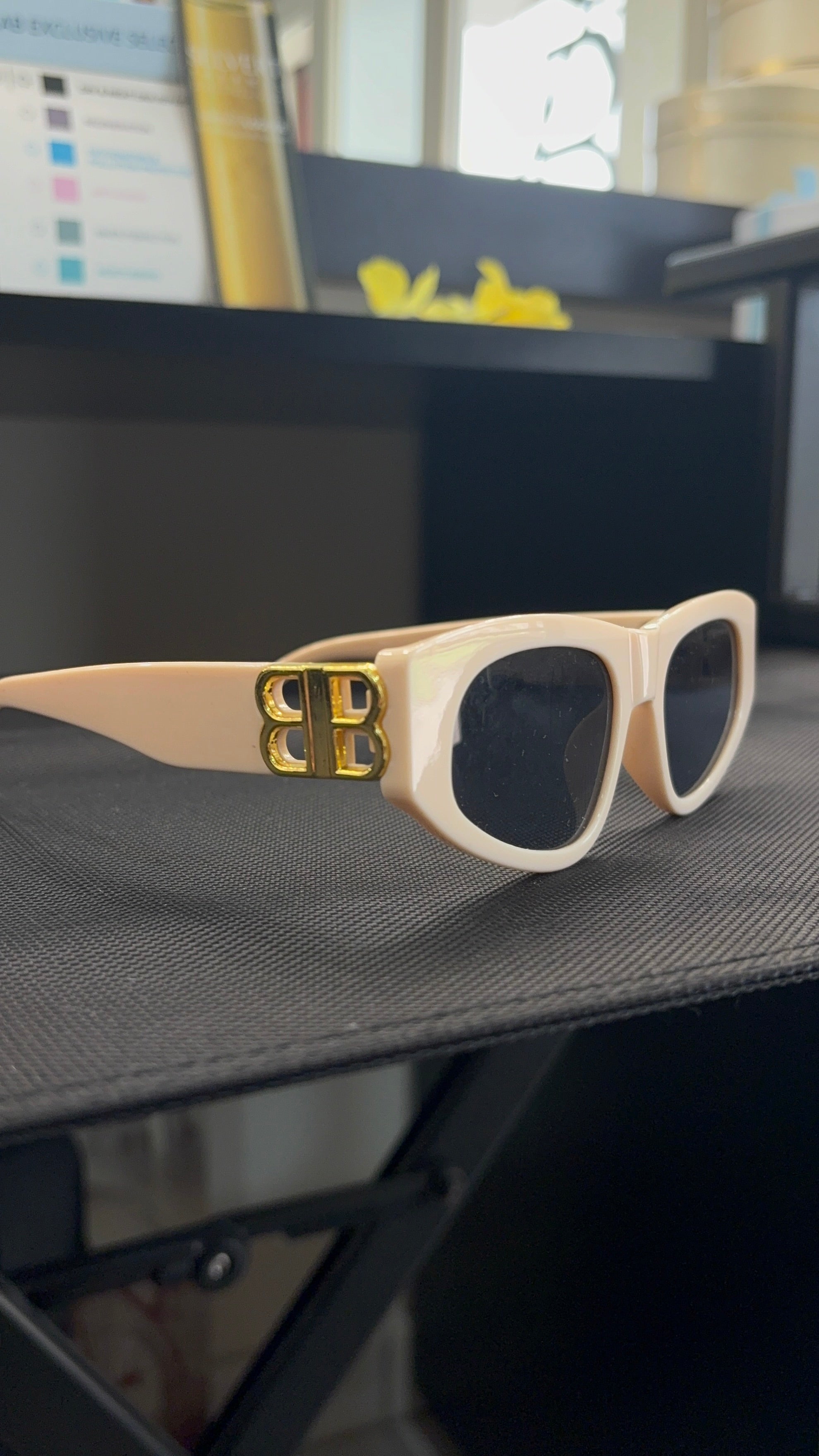 sunglasses mod* balenciaga
