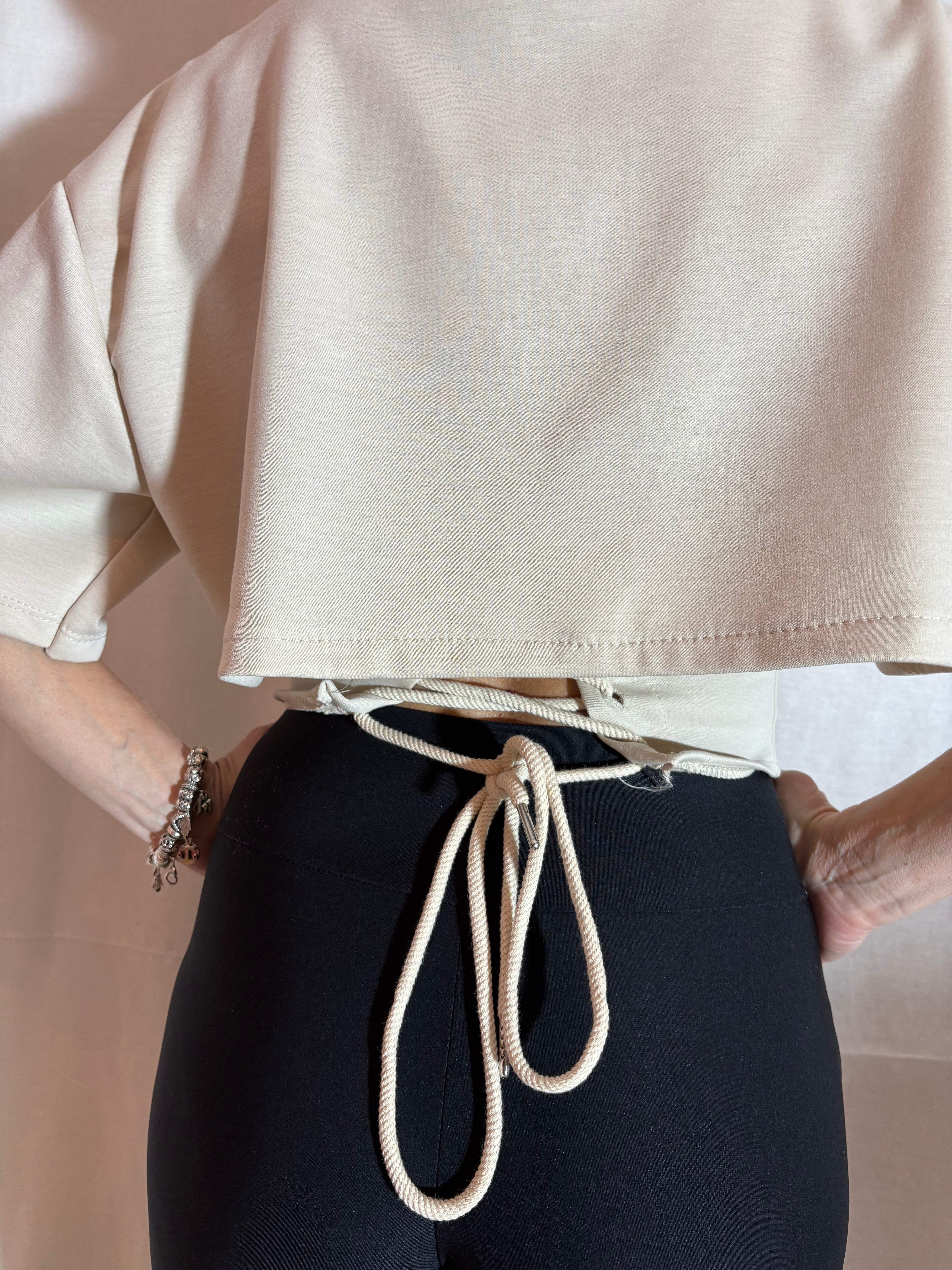 t shirt beige stringhe