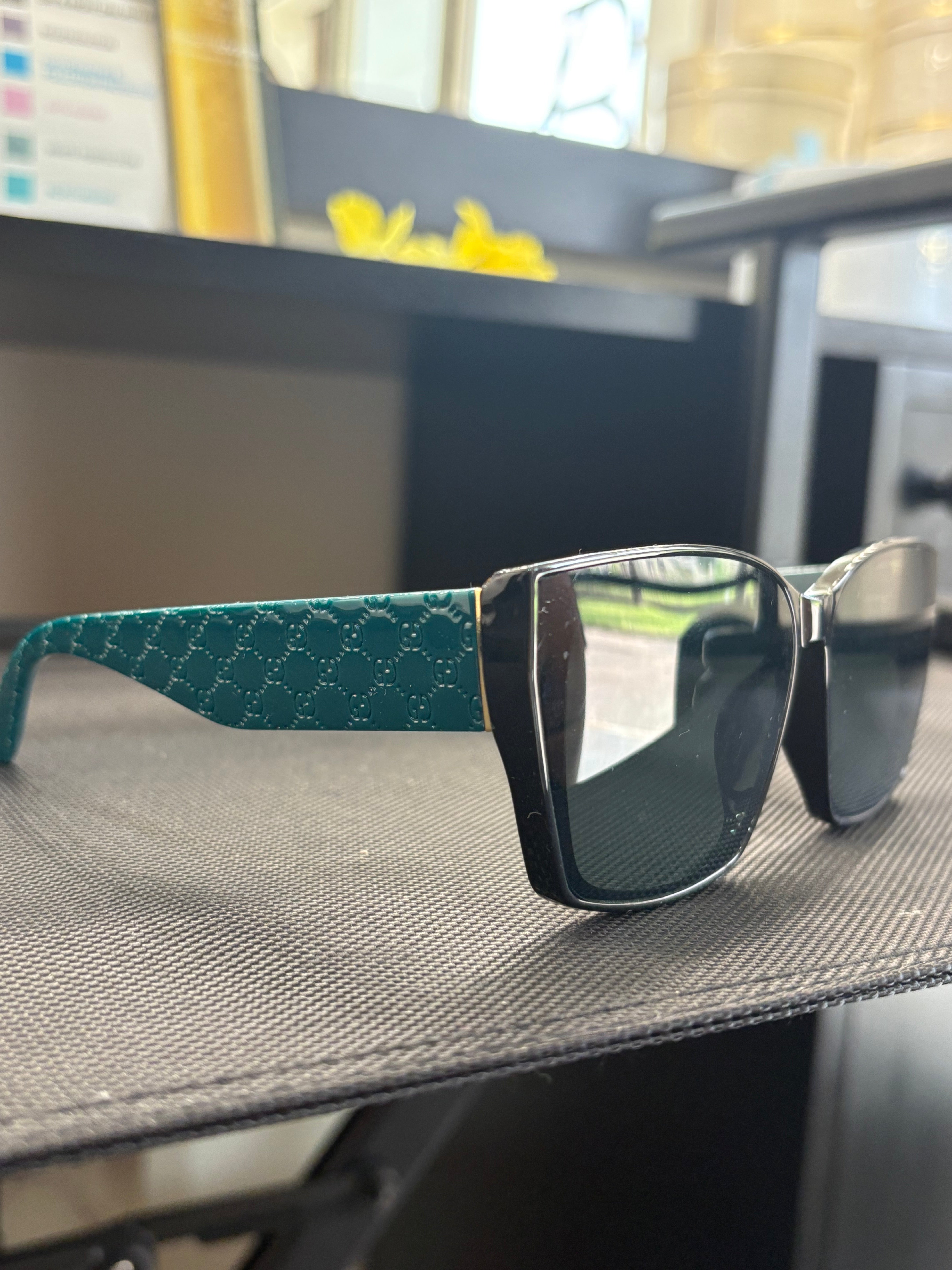 sunglasses mod* gucci
