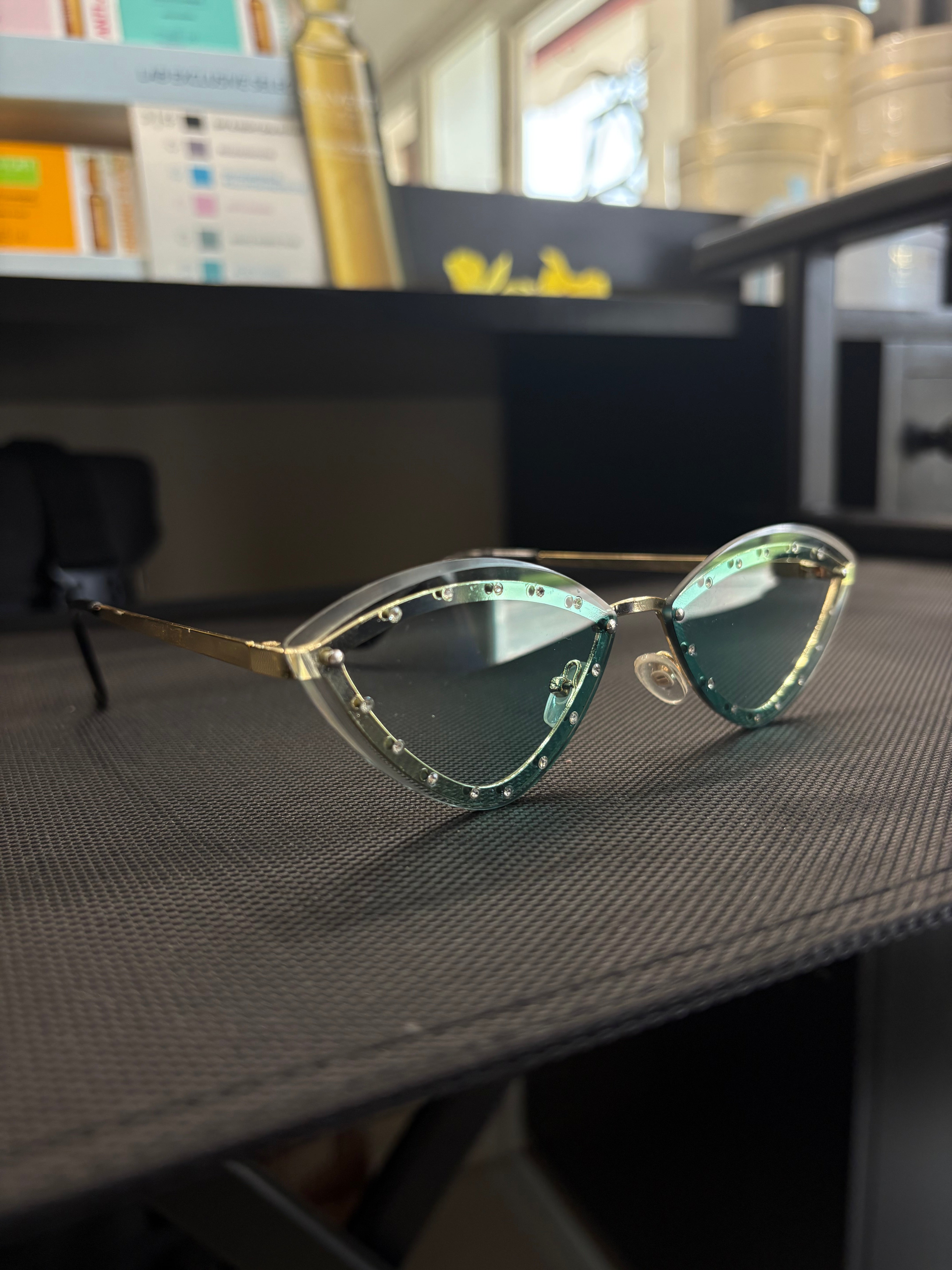 sunglasses mod* valentino