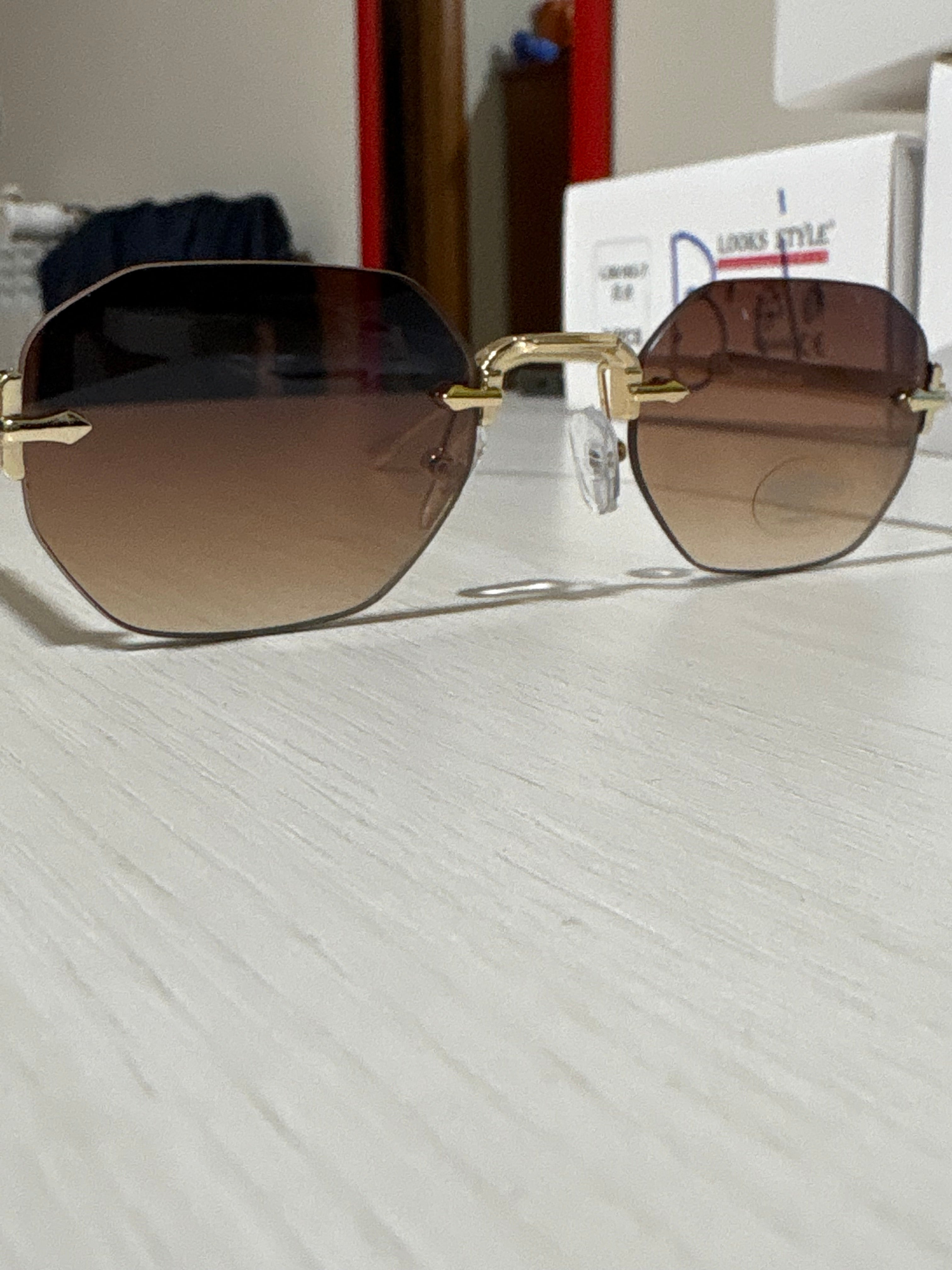 occhiali brown esagonal asta particolare
