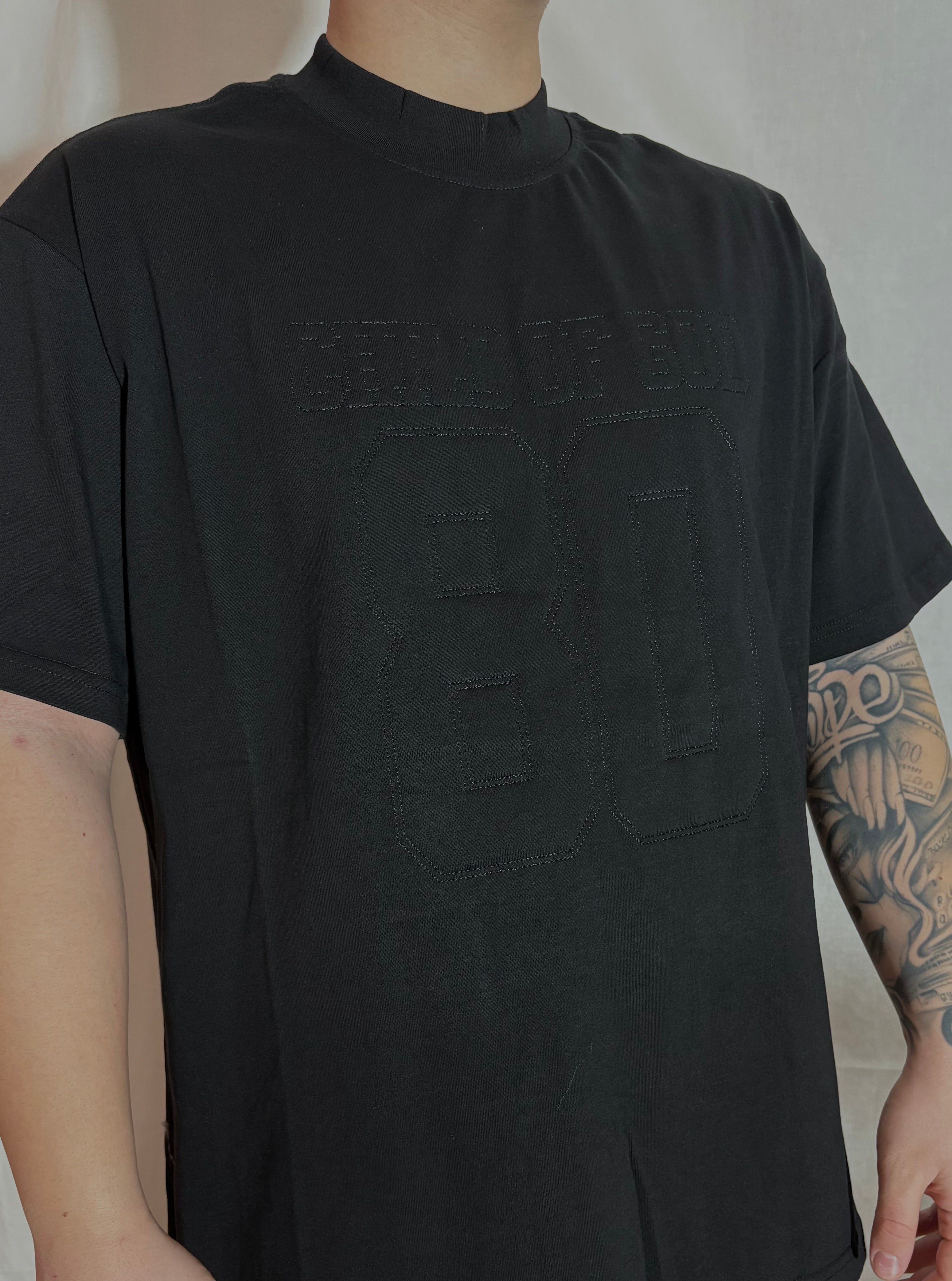 t shirt black on black